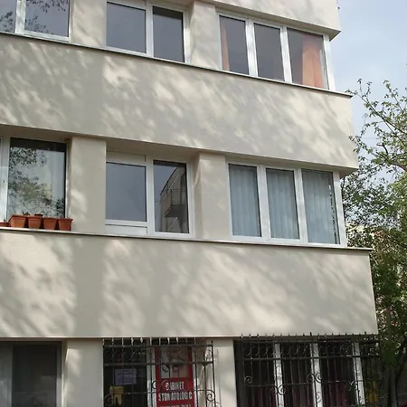 Residence 30 - Cool Apartments With Garden View, No Air Conditioning Needed