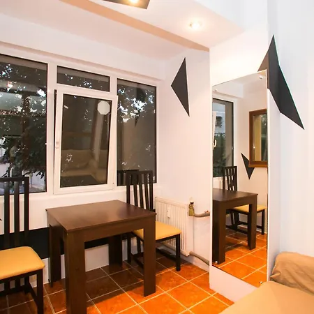 Residence 30 - Cool Apartments With Garden View, No Air Conditioning Needed