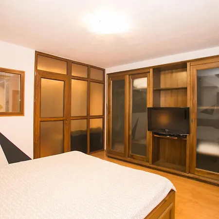 Apartment 30