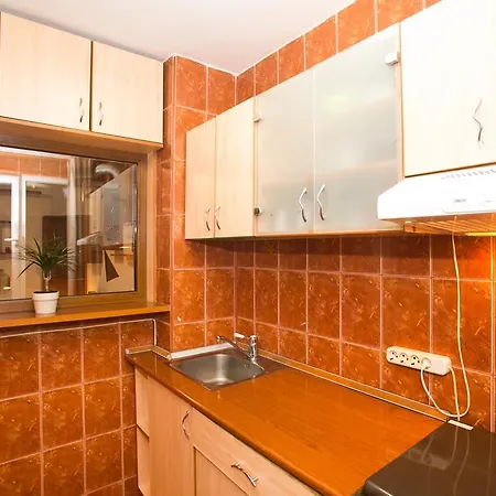 30 Apartment *