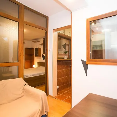 30 Apartment *